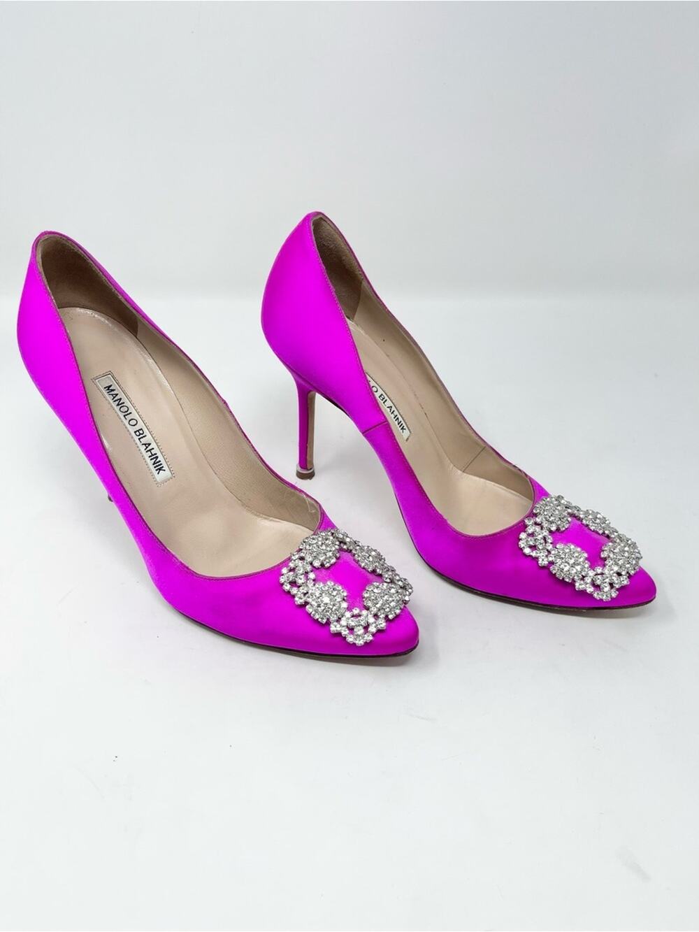 Manolo Blahnik Hangisi Pink Satin Crystal-Toe Pump 100mm size 37 Pointed Toe